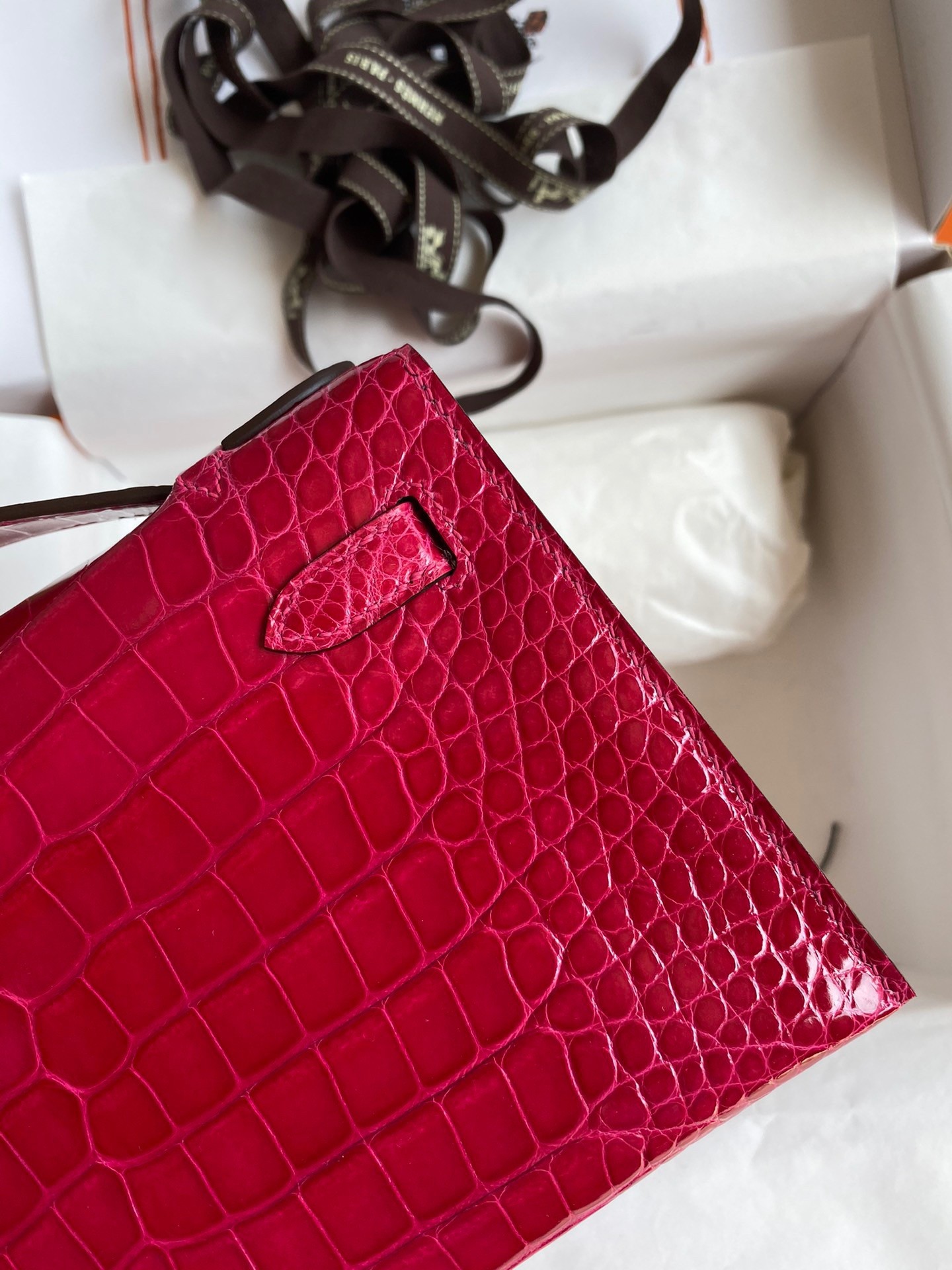 H**mes kelly pochette handmade bag in rose extreme shiny alligator leather