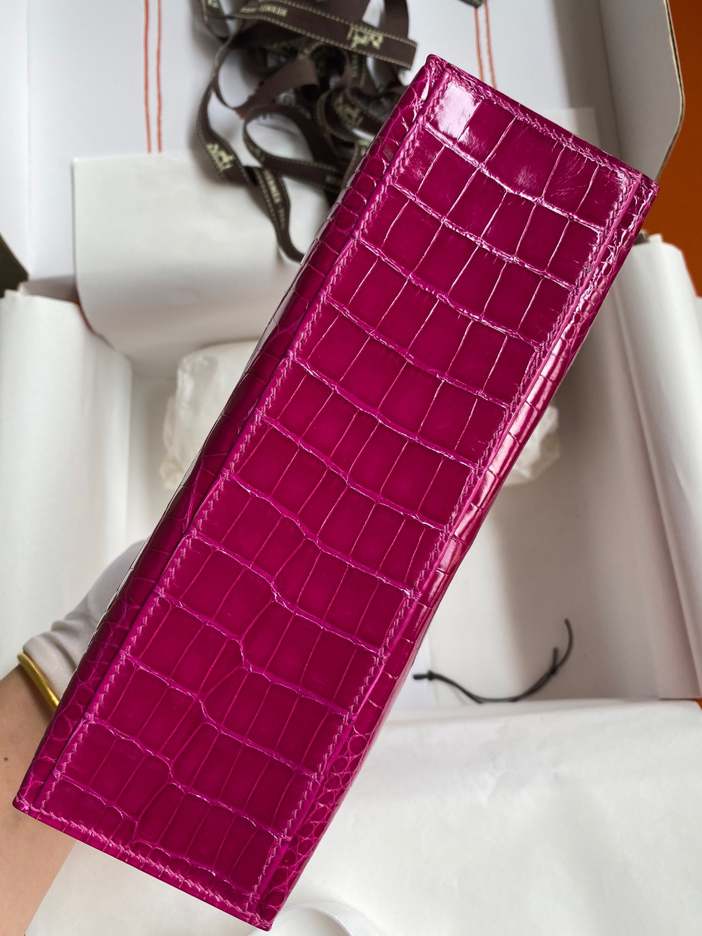 H**mes kelly pochette handmade bag in rose scheherazade shiny alligator leather