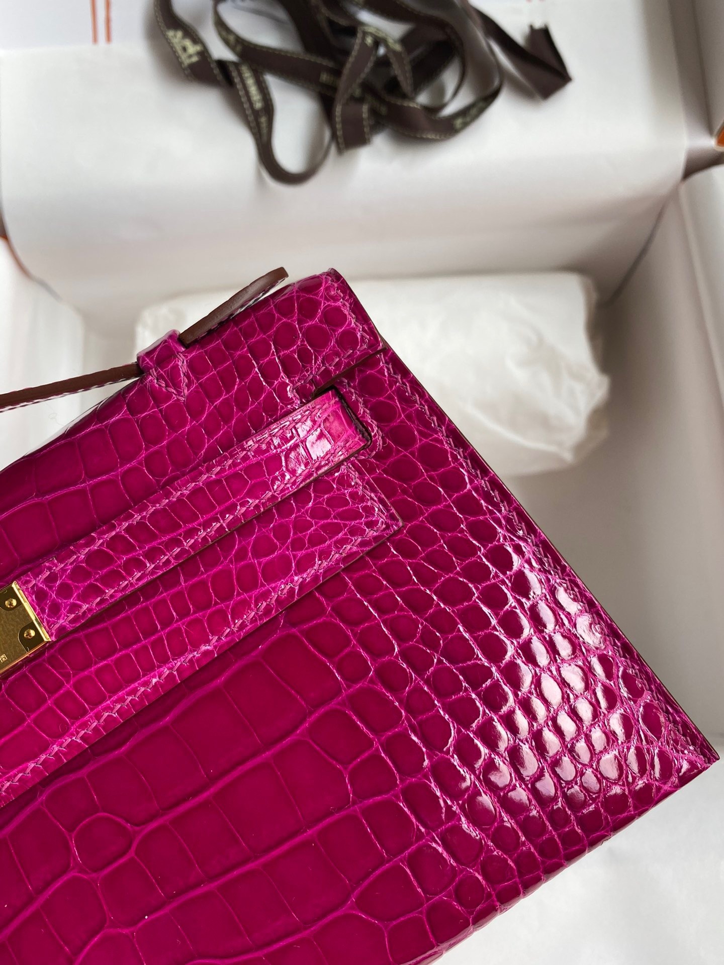 H**mes kelly pochette handmade bag in rose scheherazade shiny alligator leather