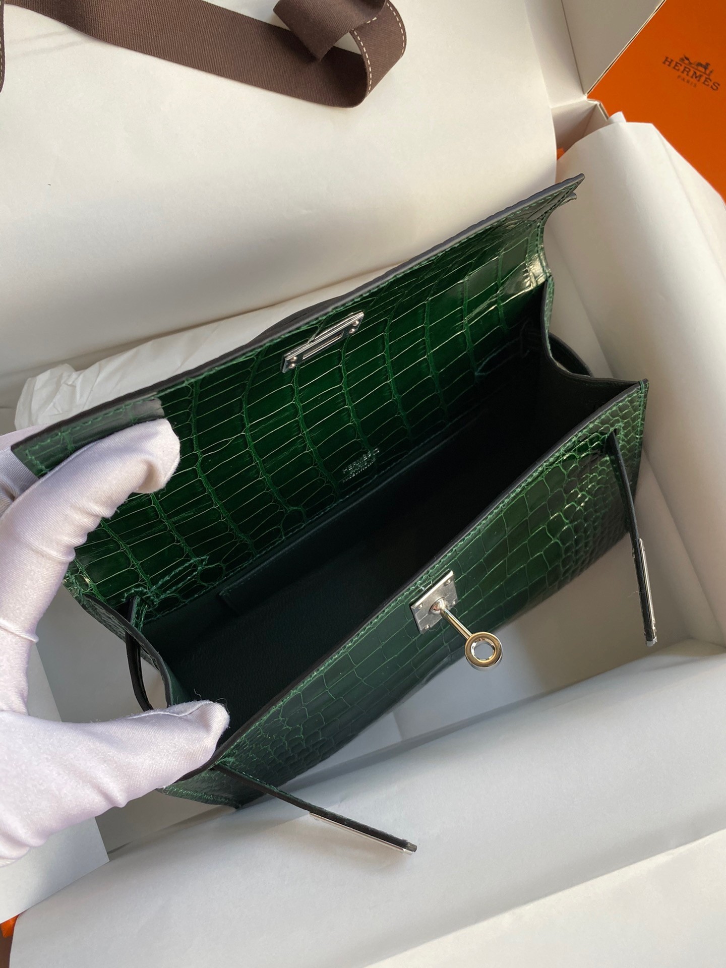 H**mes kelly pochette handmade bag in vert fonce shiny alligator leather