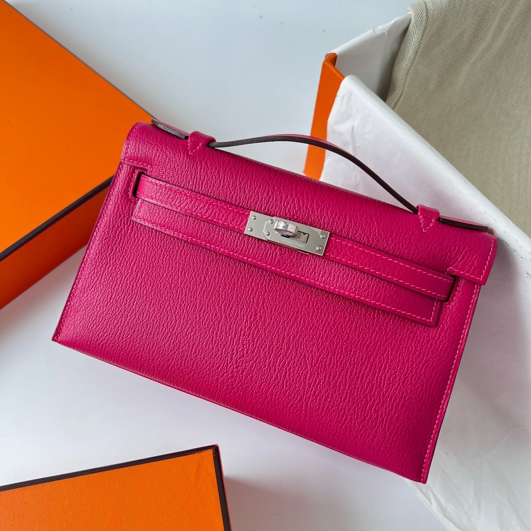H**mes kelly pochette handmade bag in rose mexico chevre mysore leather