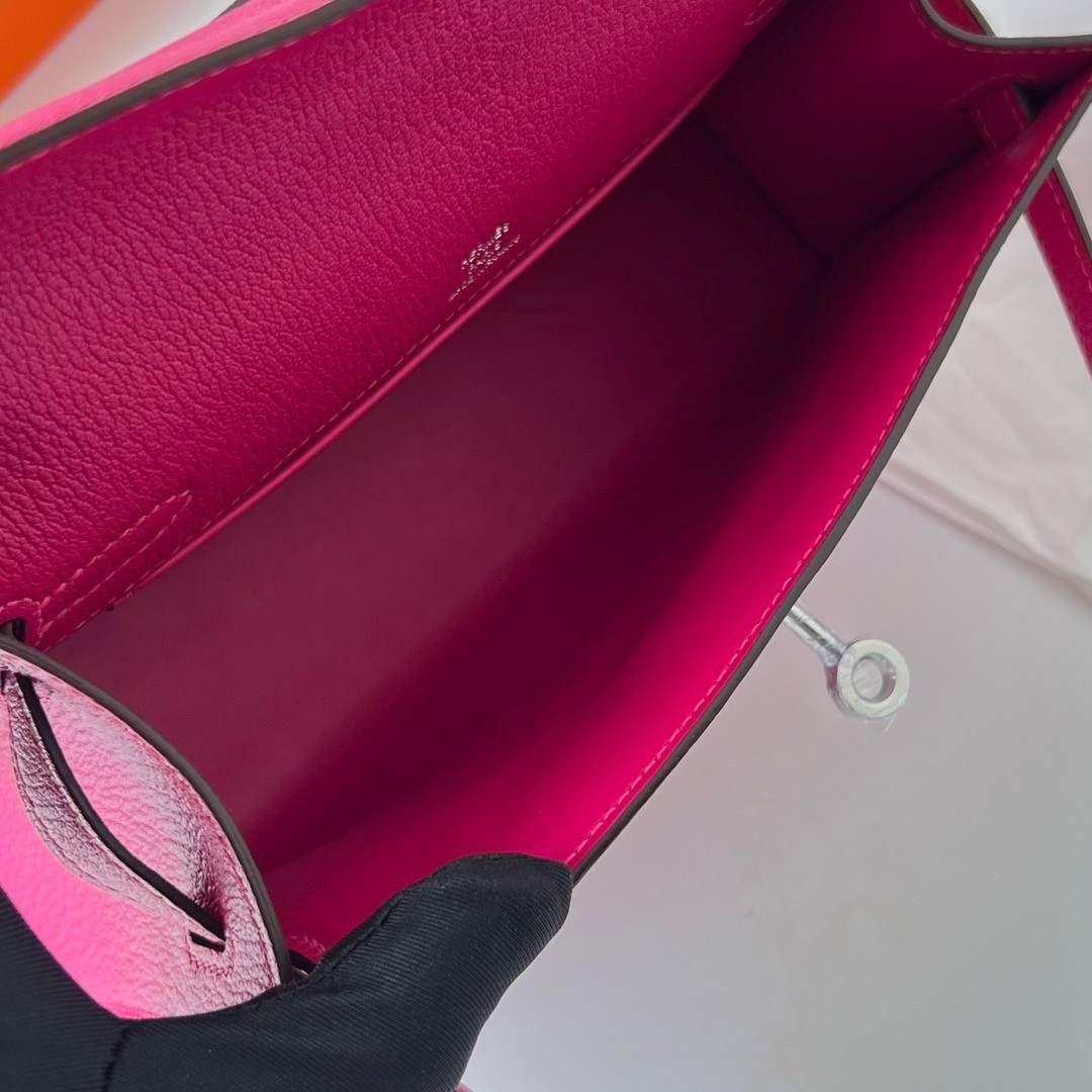 H**mes kelly pochette handmade bag in rose mexico chevre mysore leather