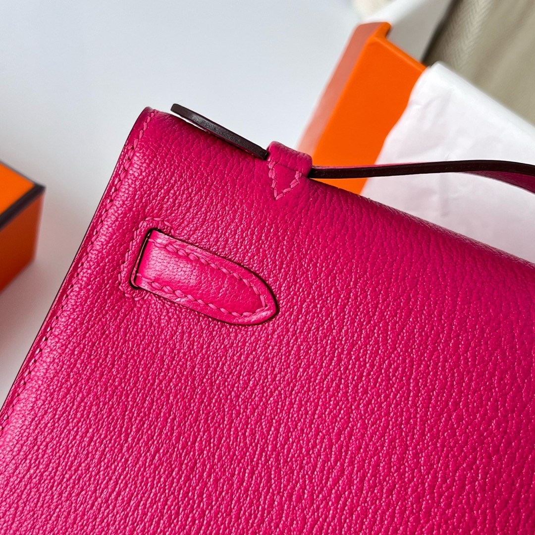 H**mes kelly pochette handmade bag in rose mexico chevre mysore leather