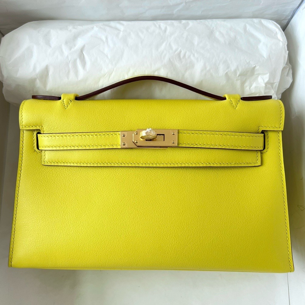 H**mes kelly pochette handmade bag in lime swift calfskin