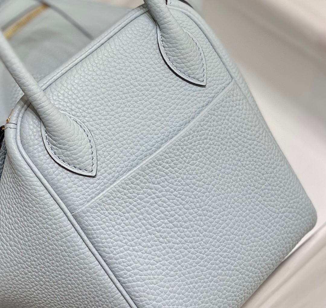 H**mes lindy 26cm bag in blue brume clemence leather ghw