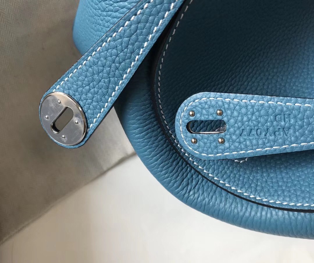 H**mes lindy 26cm bag in blue jean clemence with phw