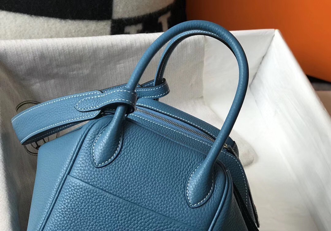 H**mes lindy 26cm bag in blue jean clemence with phw