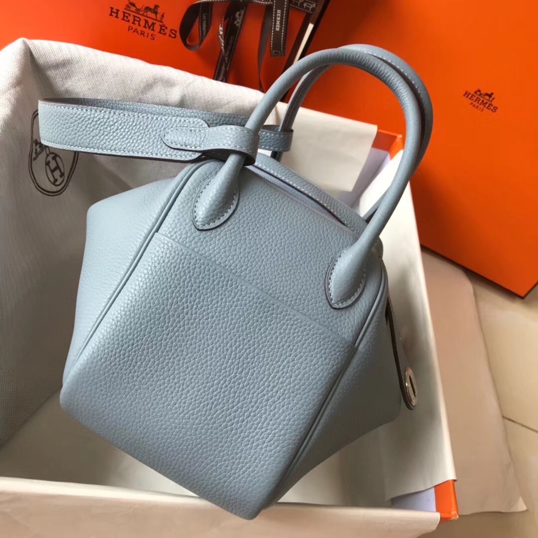 H**mes lindy 26cm bag in blue lin clemence with phw
