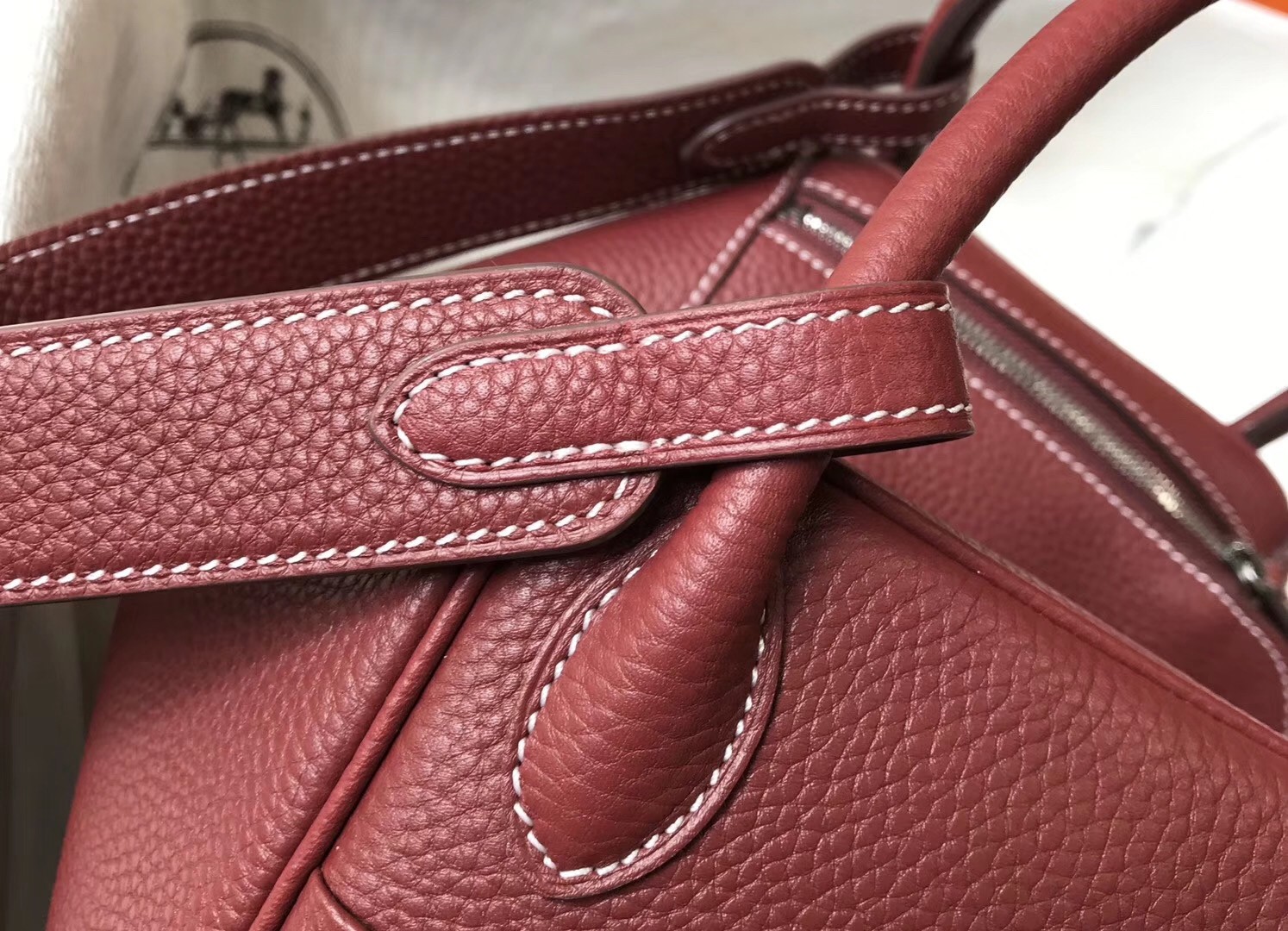 H**mes lindy 26cm bag in bordeaux clemence with phw