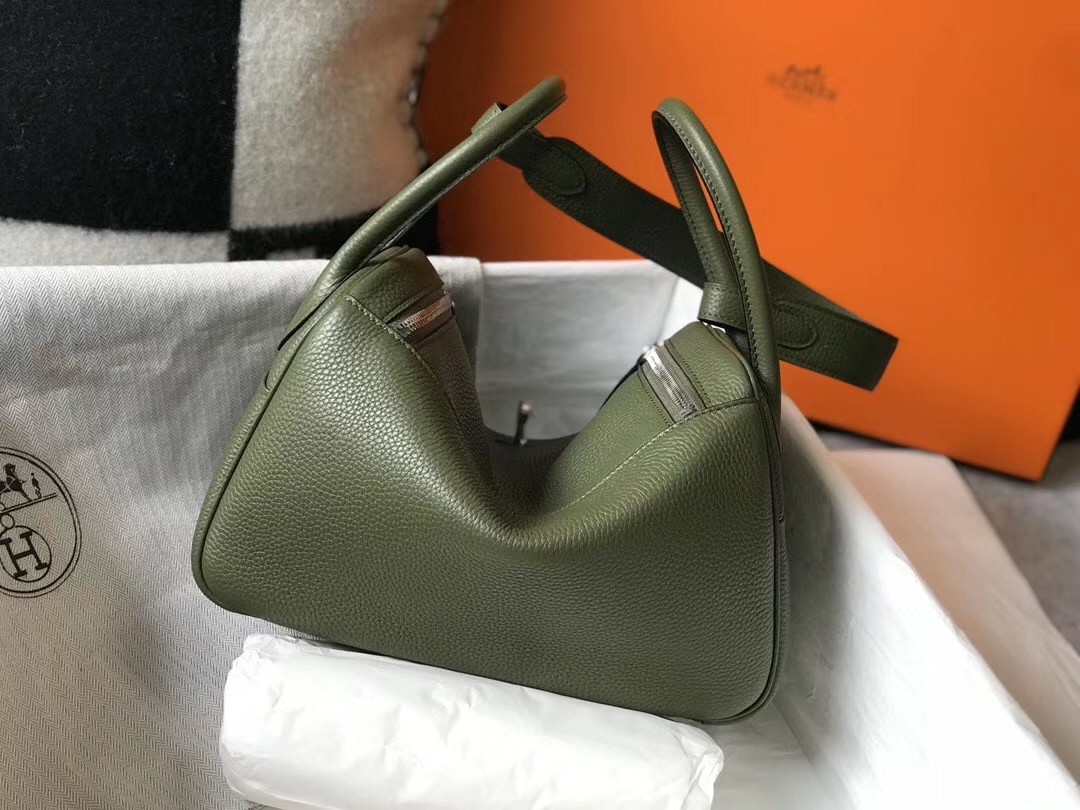 H**mes lindy 26cm bag in canopee clemence with phw