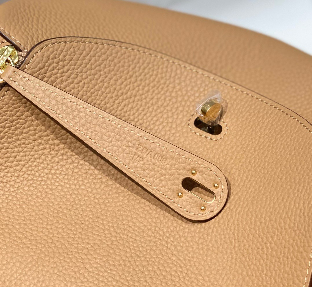 H**mes lindy 26cm bag in chai clemence leather ghw