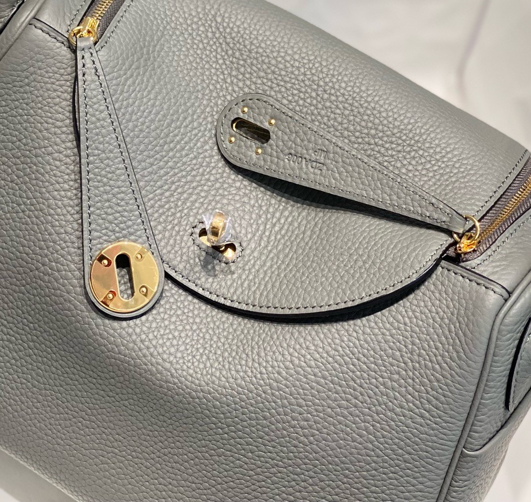 H**mes lindy 26cm bag in gris meyer clemence leather ghw
