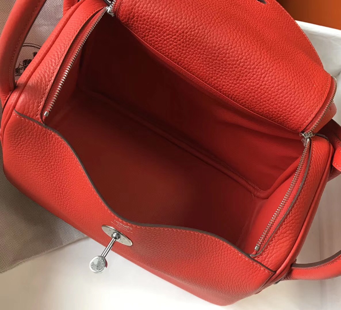 H**mes lindy 26cm bag in red clemence with phw