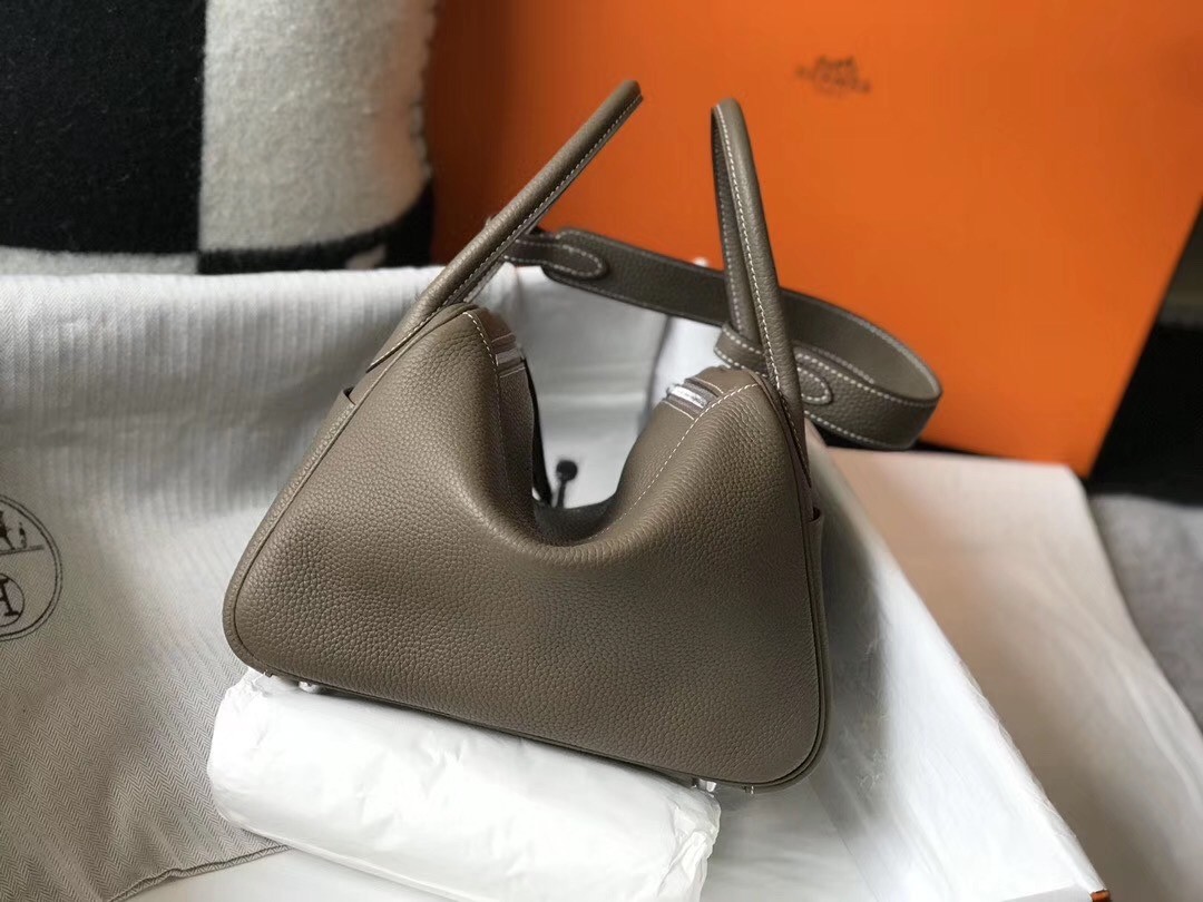 H**mes lindy 26cm bag in taupe grey clemence with phw