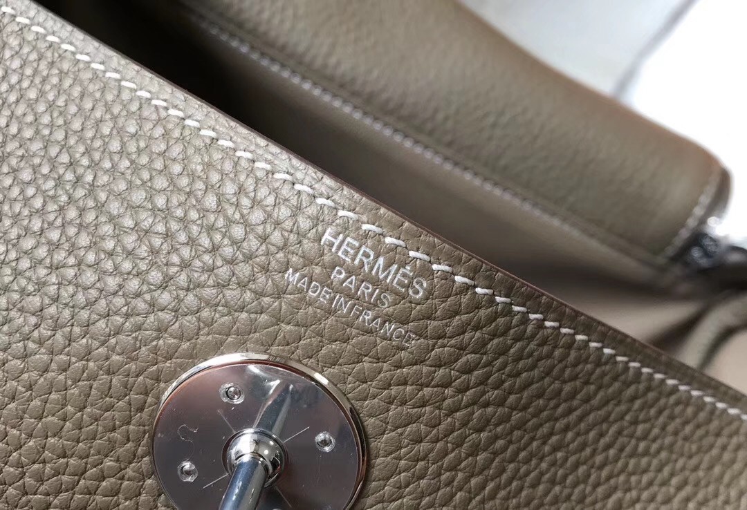 H**mes lindy 26cm bag in taupe grey clemence with phw