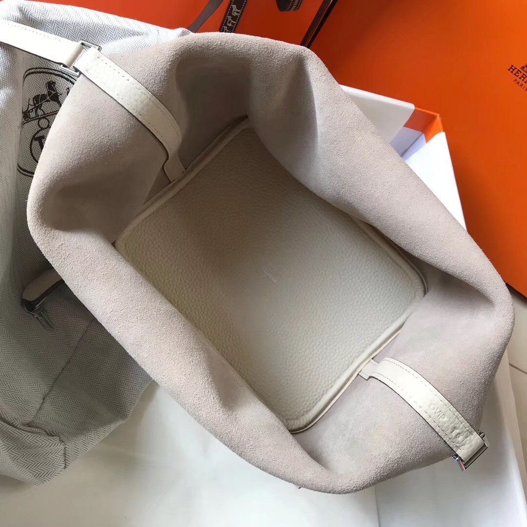 H**mes picotin lock 18 bag in beton clemence leather
