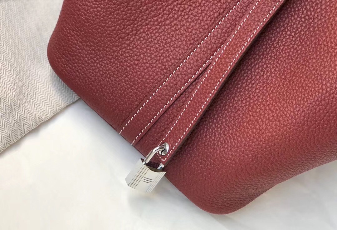 H**mes picotin lock 22 bag in bordeaux clemence leather