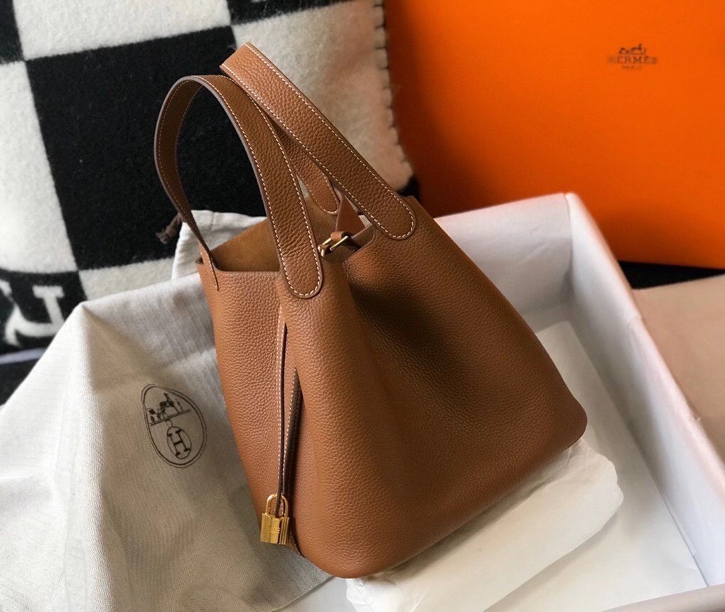 H**mes picotin lock 22 bag in gold clemence leather