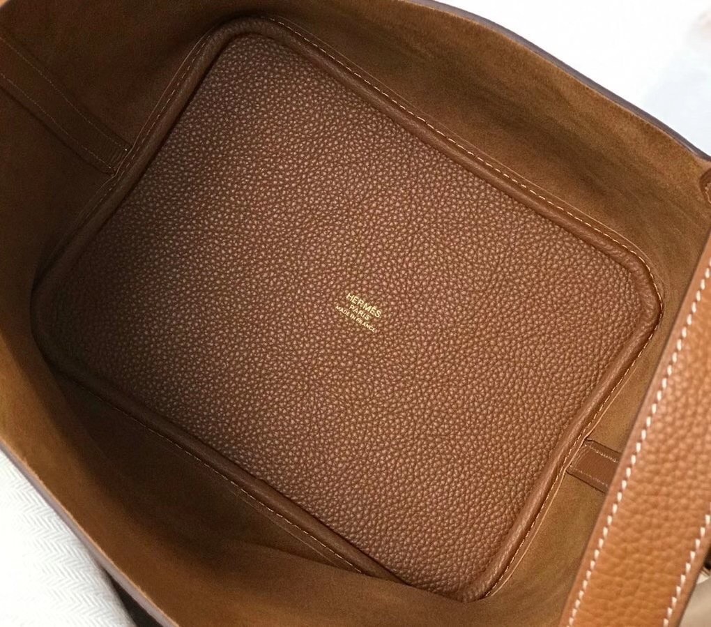 H**mes picotin lock 22 bag in gold clemence leather