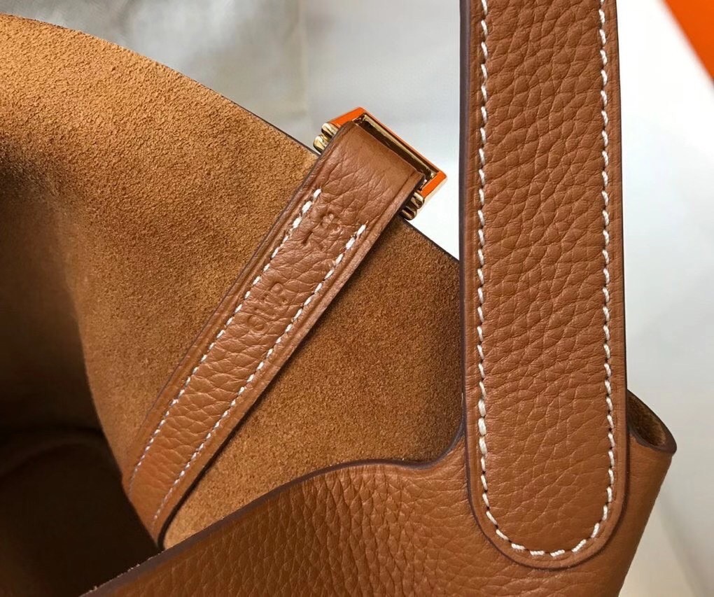 H**mes picotin lock 22 bag in gold clemence leather