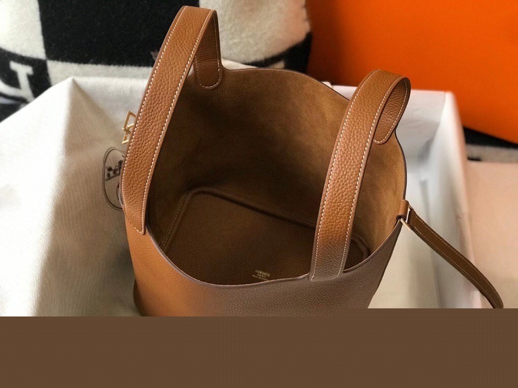 H**mes picotin lock 22 bag in gold clemence leather