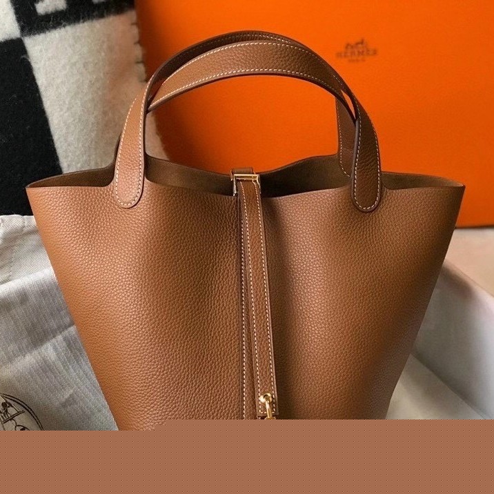 H**mes picotin lock 22 bag in gold clemence leather