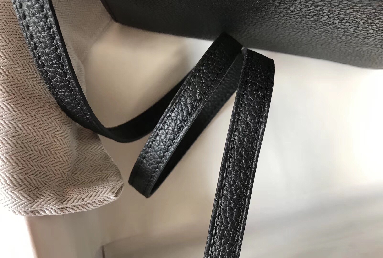 H**mes sac roulis mini bag in black evercolor calfskin