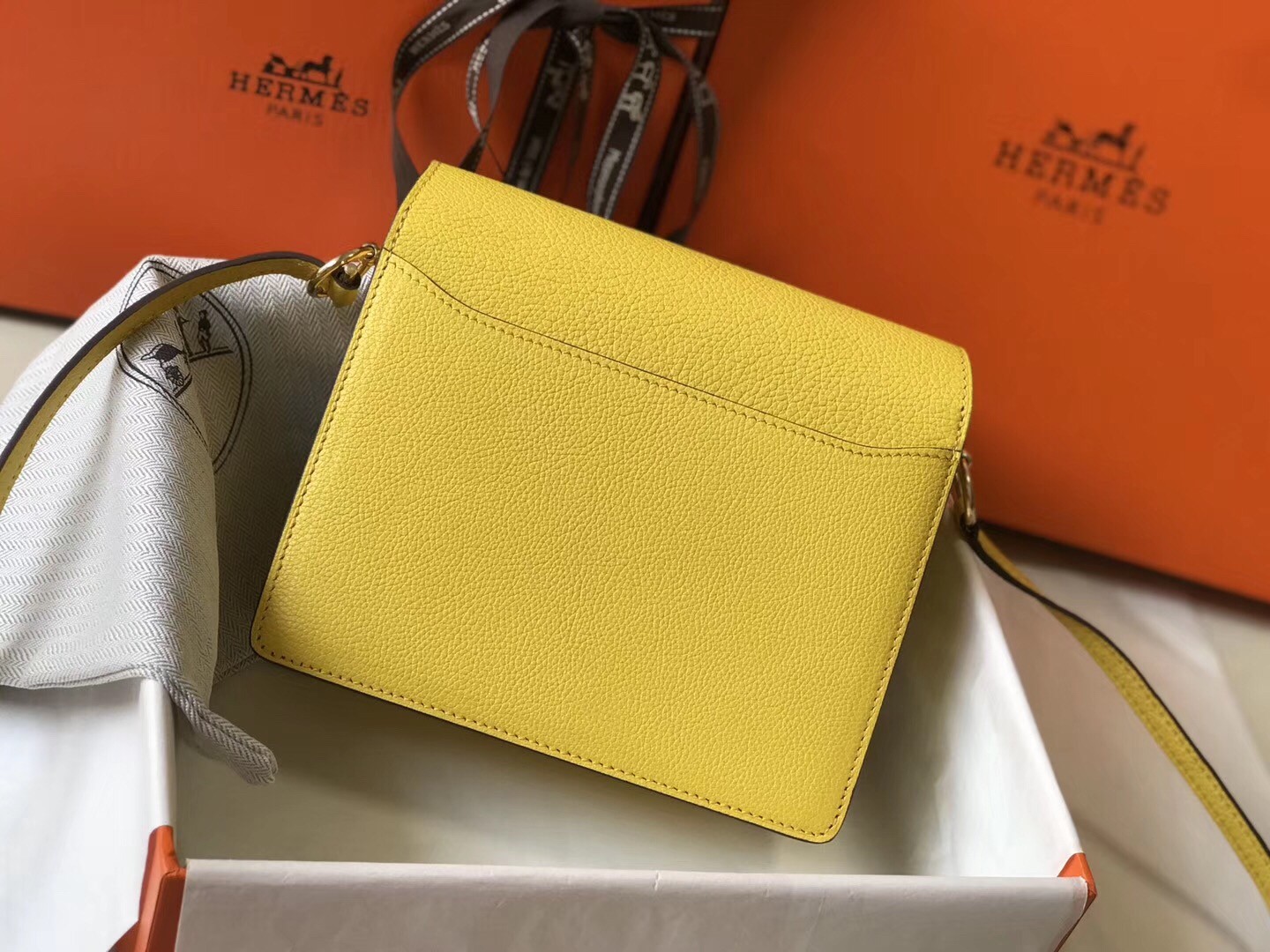 H**mes sac roulis mini bag in yellow evercolor calfskin