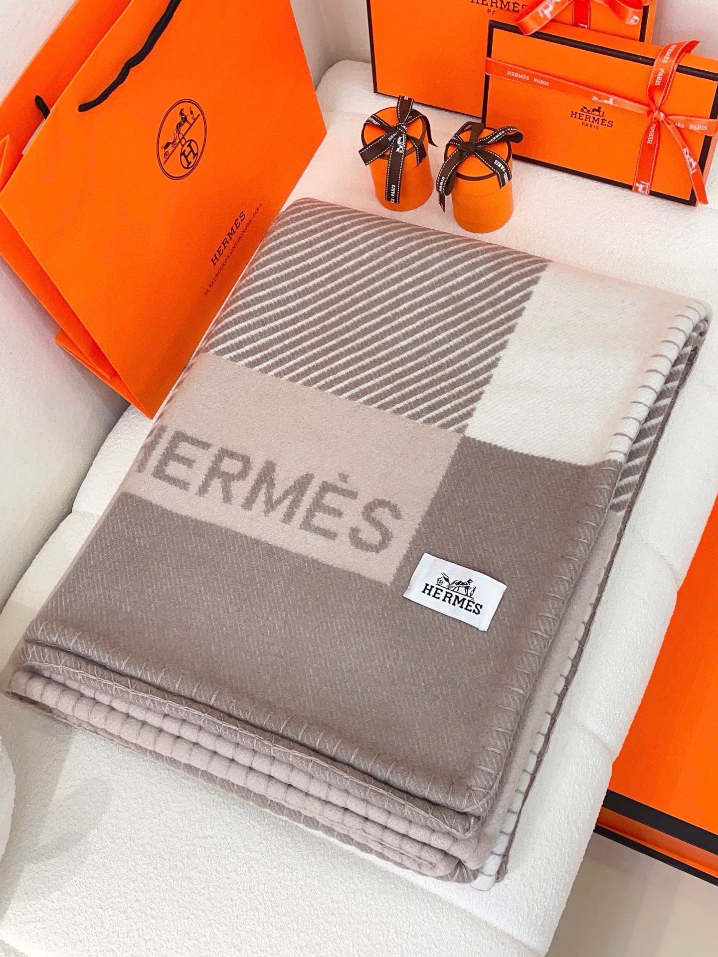 H**mes h riviera blanket in beige wool and cashmere