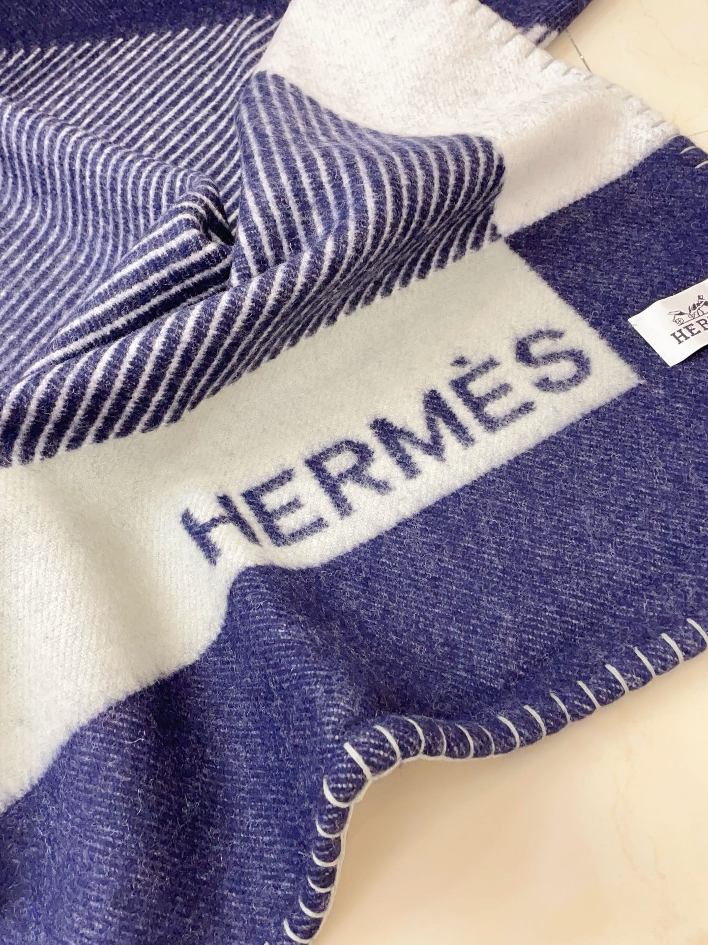 H**mes h riviera blanket in marine wool and cashmere