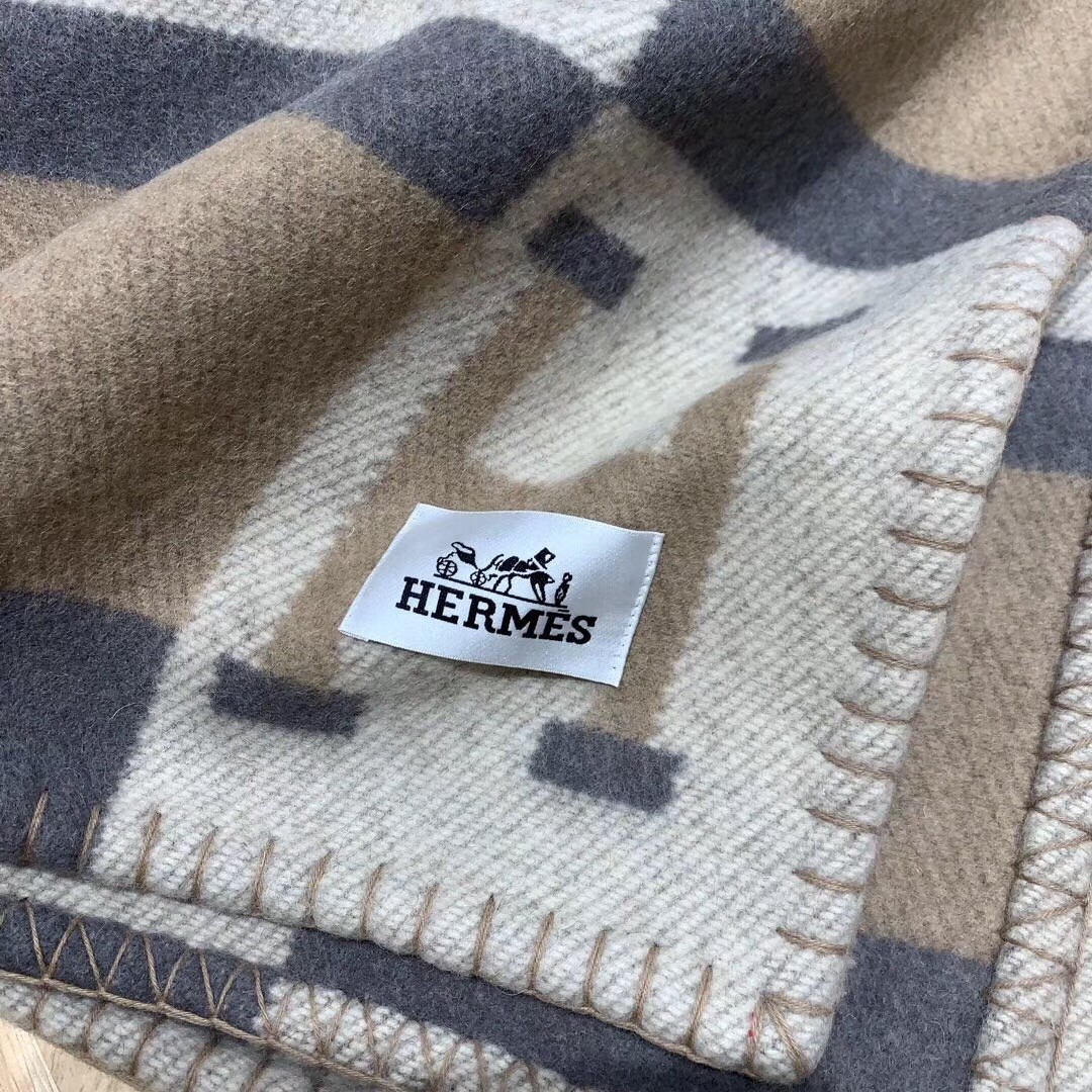 H**mes nature avalon bayadere throw blanket