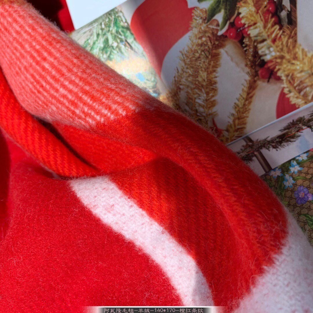 H**mes geranium avalon vibration throw blanket