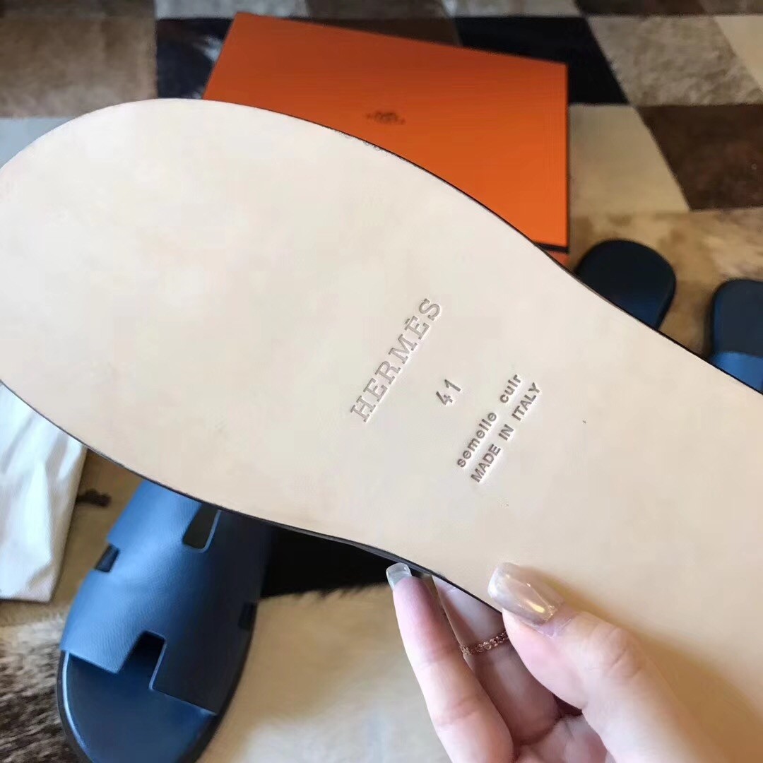 H**mes izmir sandals in colvert epsom leather