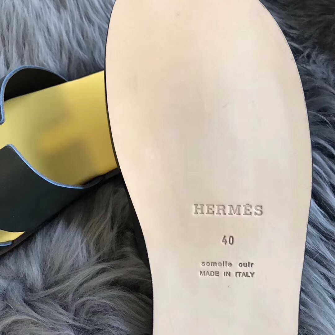 H**mes izmir sandals in dark green swift leather