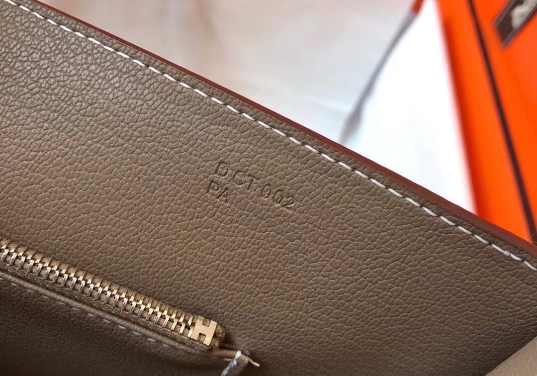 H**mes steve 35 messenger bag in taupe clemence calfskin