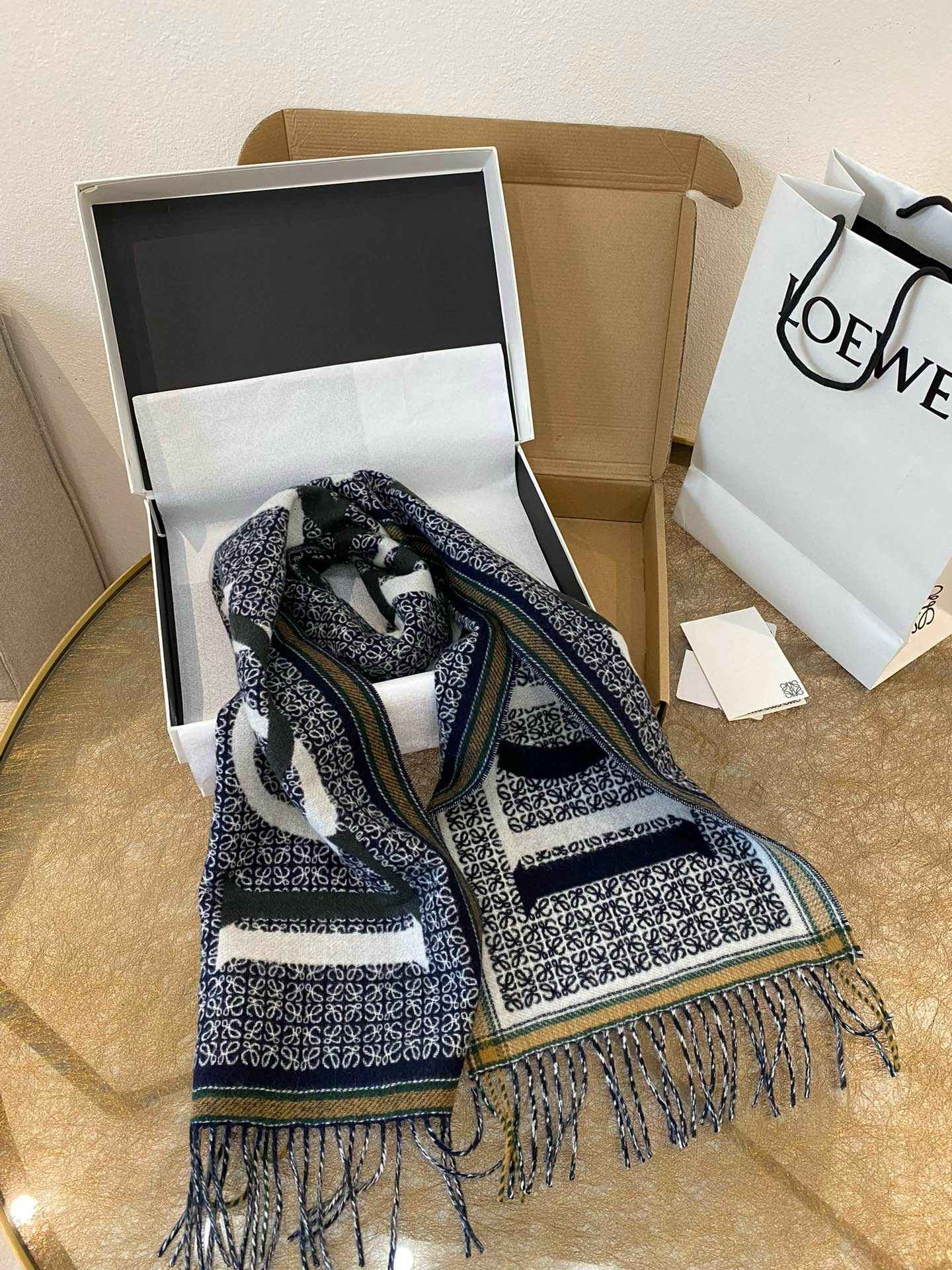L0ew* love scarf in navy blue wool and cashmere