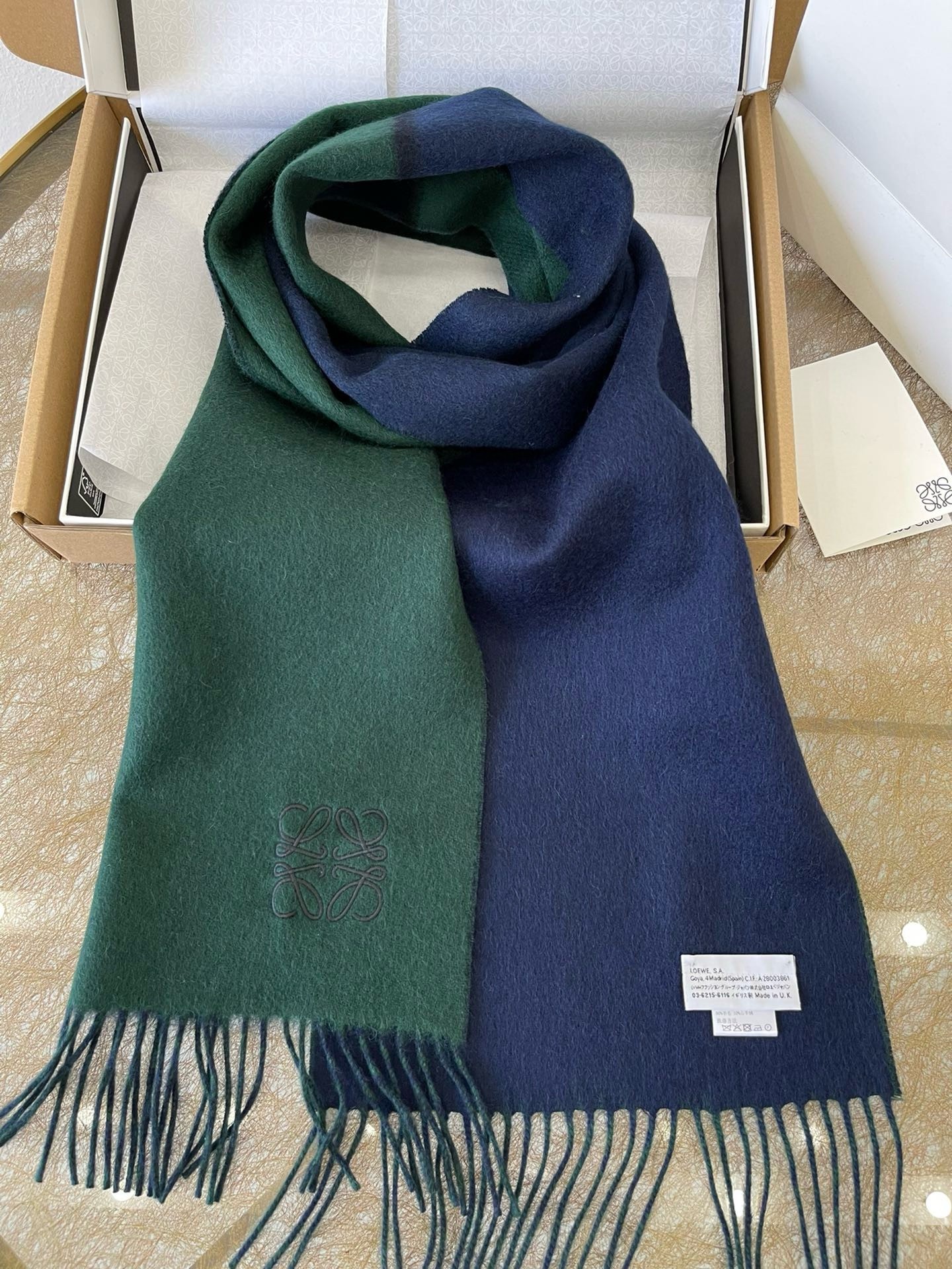 L0ew* window scarf in green/blue wool and cashmere
