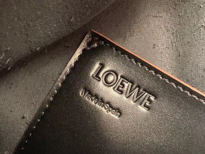 L0ew* medium balloon bucket bag in black calfskin