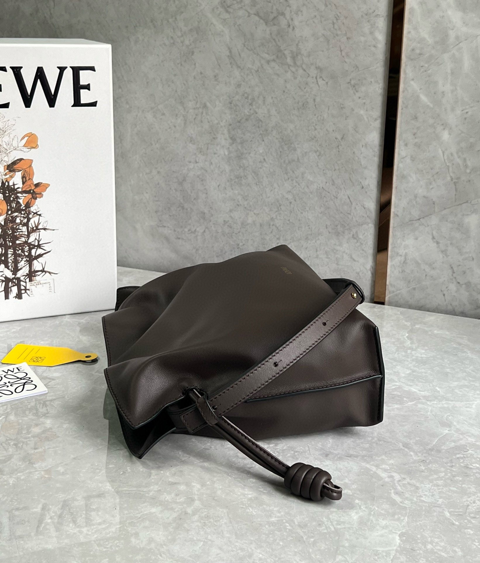 L0ew* flamenco clutch bag in chocolate nappa calfskin