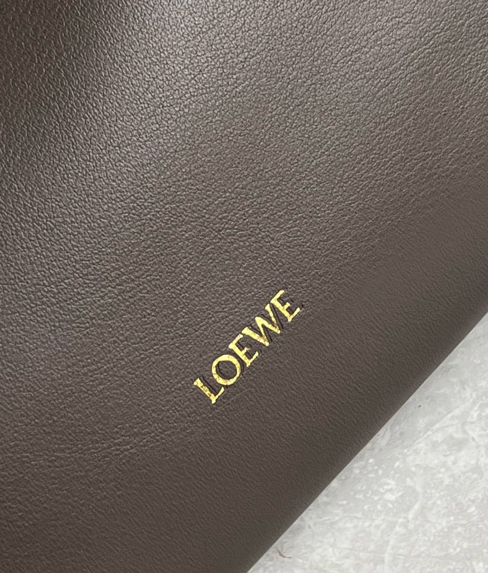 L0ew* flamenco clutch bag in chocolate nappa calfskin