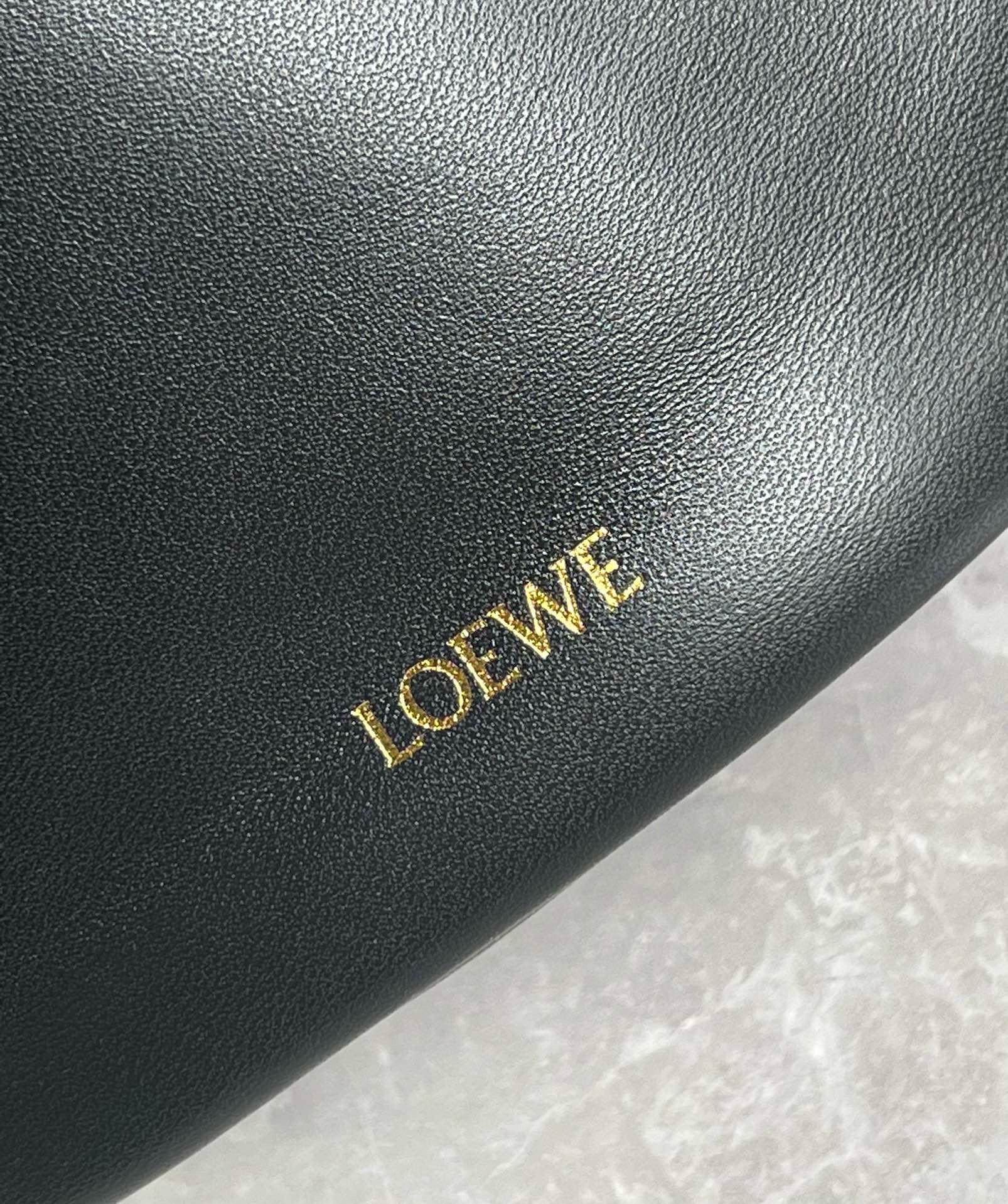 L0ew* flamenco purse bucket bag in black nappa lambskin