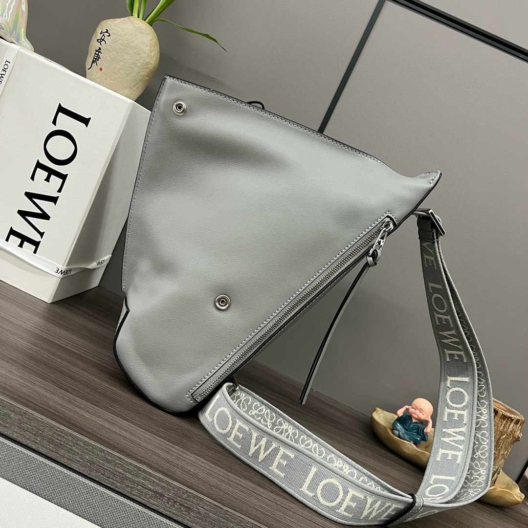 L0ew* anton sling bag in grey calfskin and jacquard