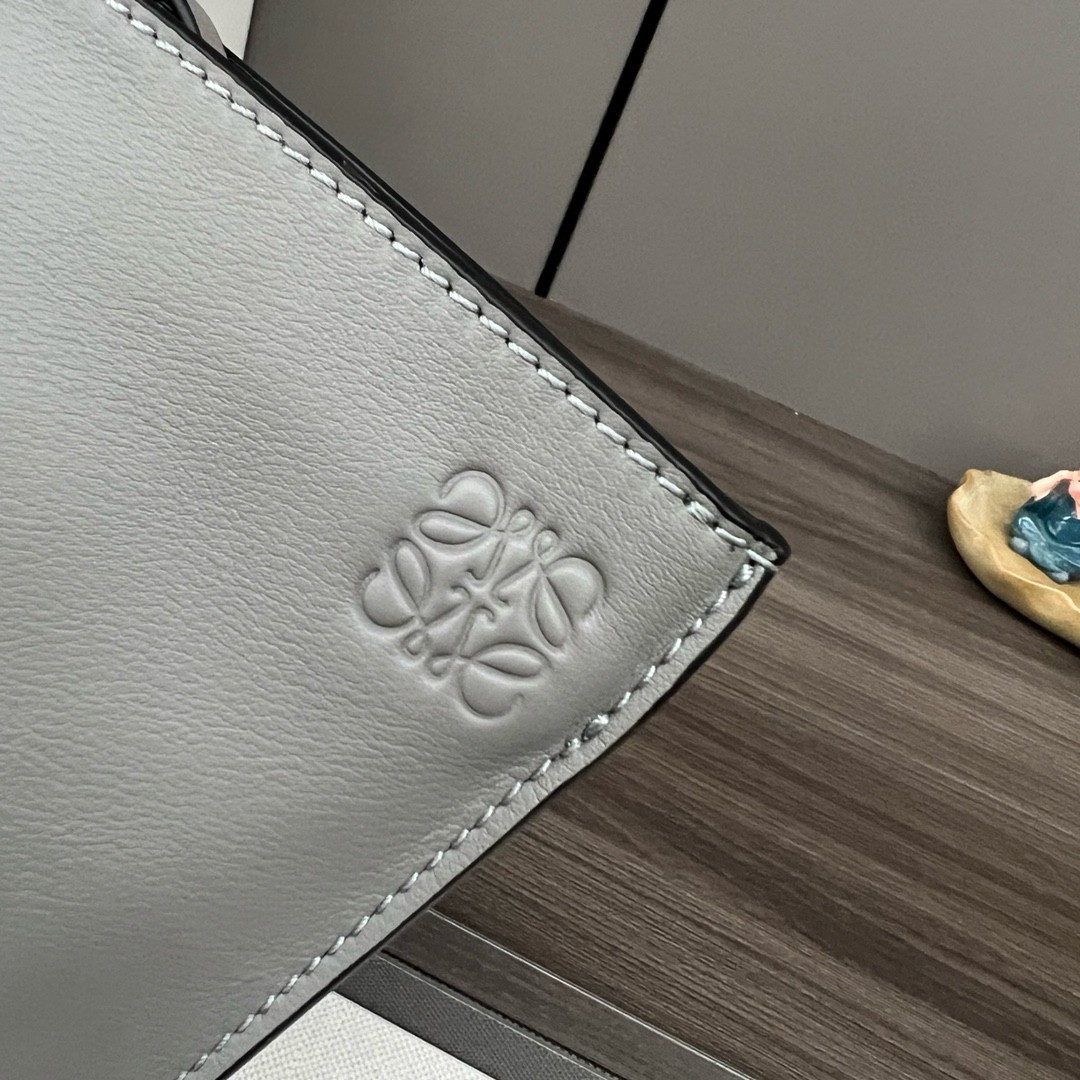L0ew* anton sling bag in grey calfskin and jacquard