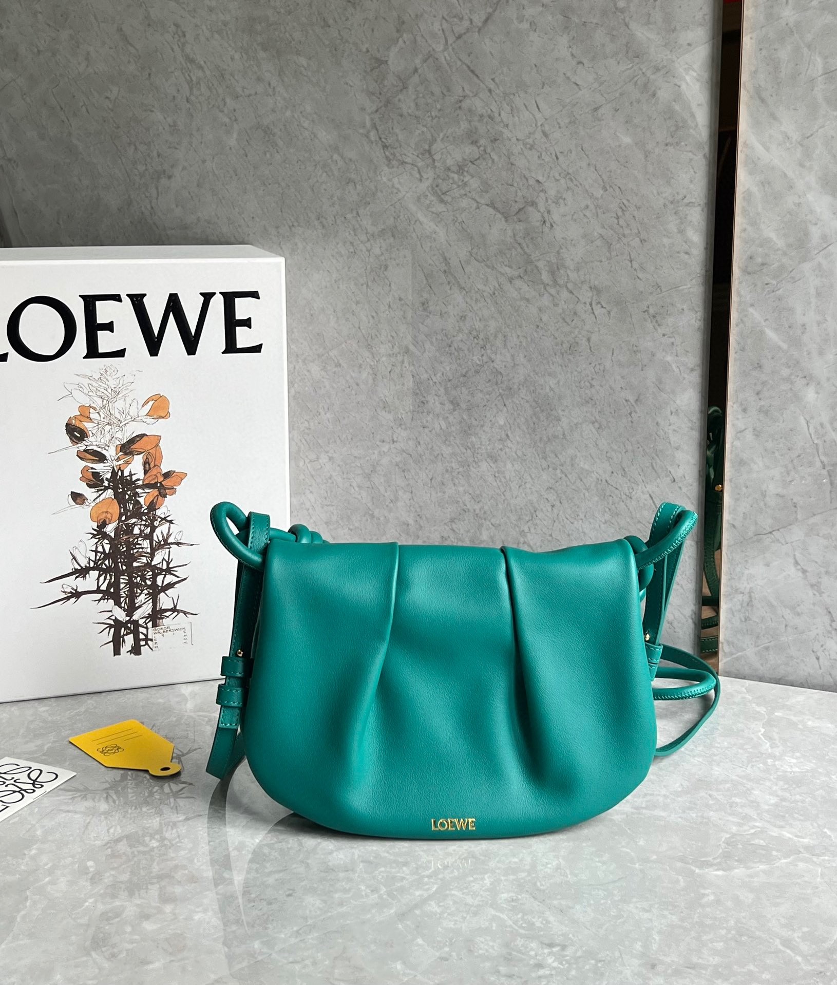 L0ew* paseo satchel bag in green nappa leather