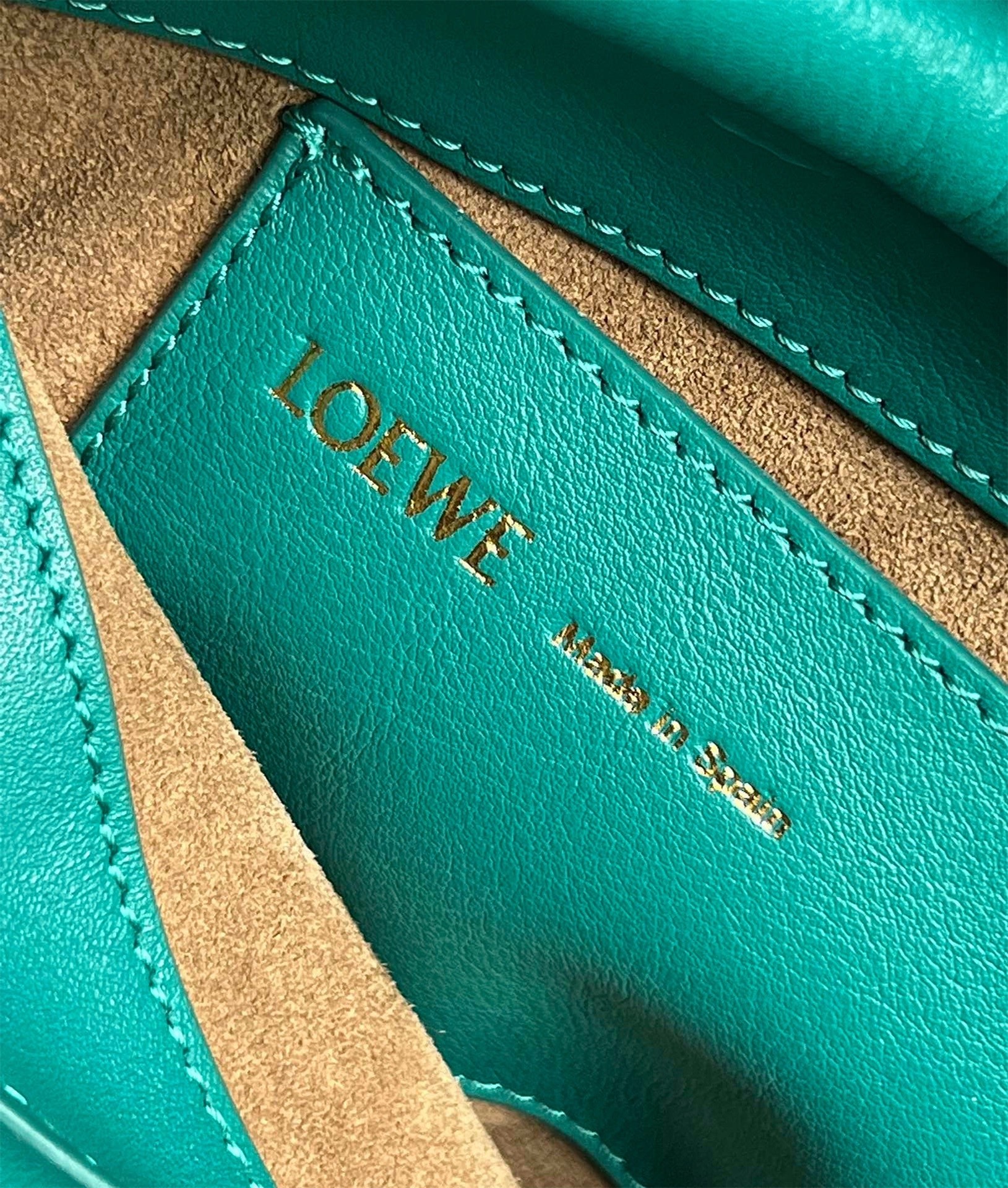 L0ew* paseo satchel bag in green nappa leather