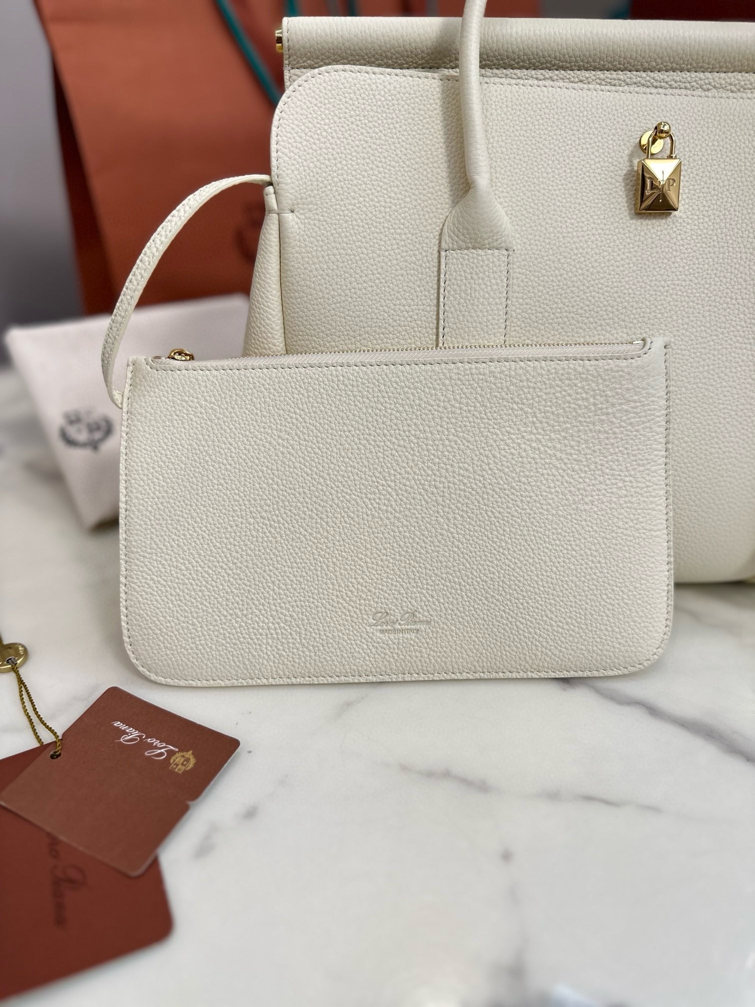 L**o p*ana loom l32 bag in white grained leather