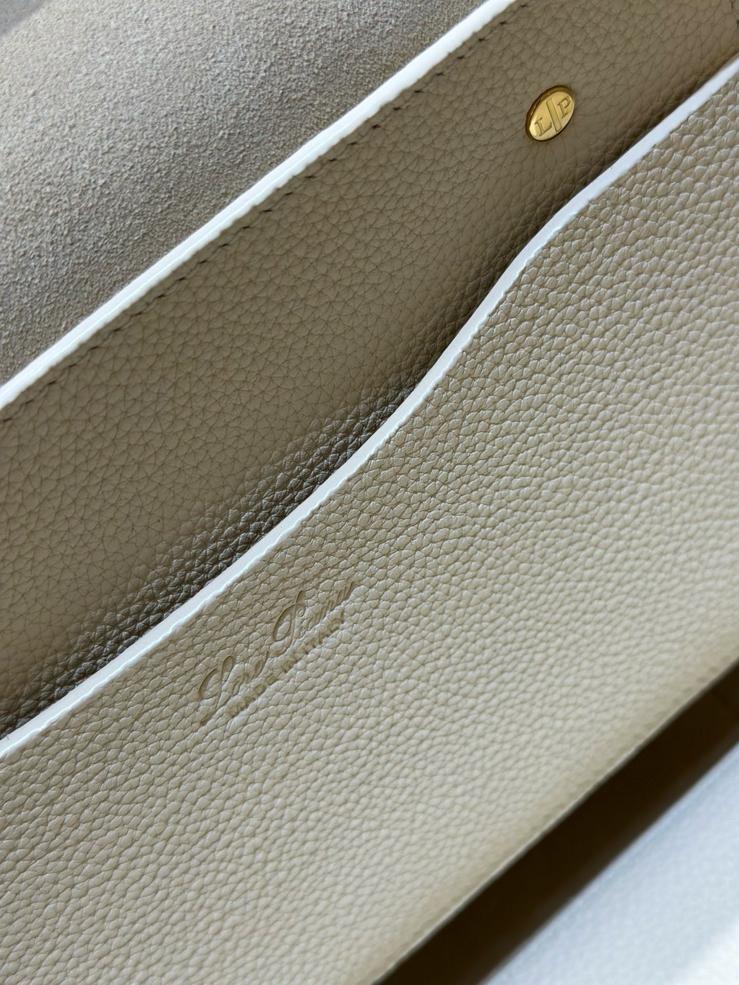 L**o p*ana loom l32 bag in white and tan grained leather