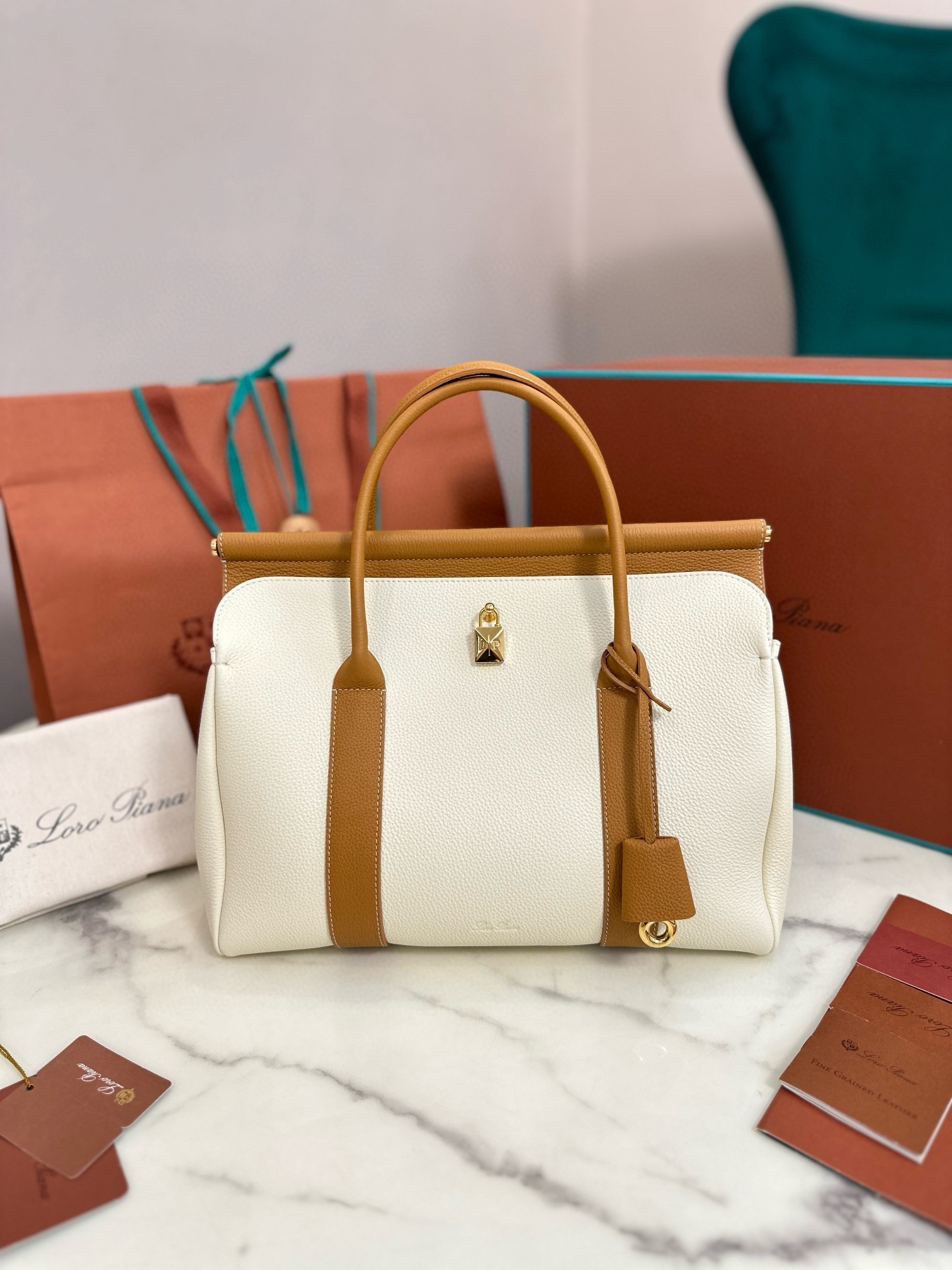 L**o p*ana loom l32 bag in white and tan grained leather