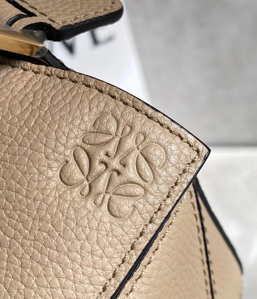 L0ew* puzzle mini bag in sandy grained calfskin