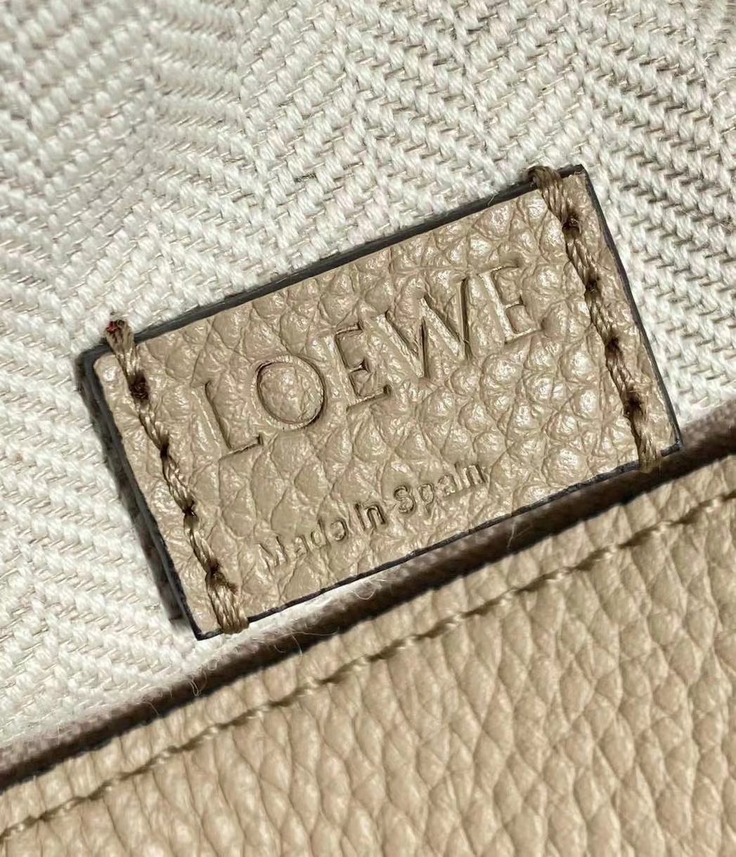 L0ew* puzzle mini bag in sandy grained calfskin